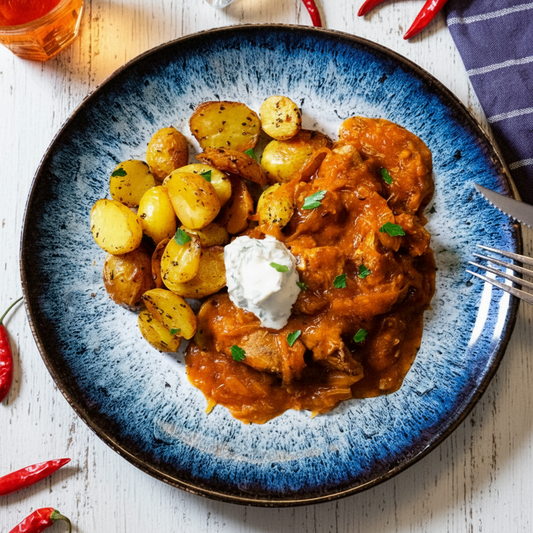 Szegediner Gulasch mit Bratkartoffeln ⚖️