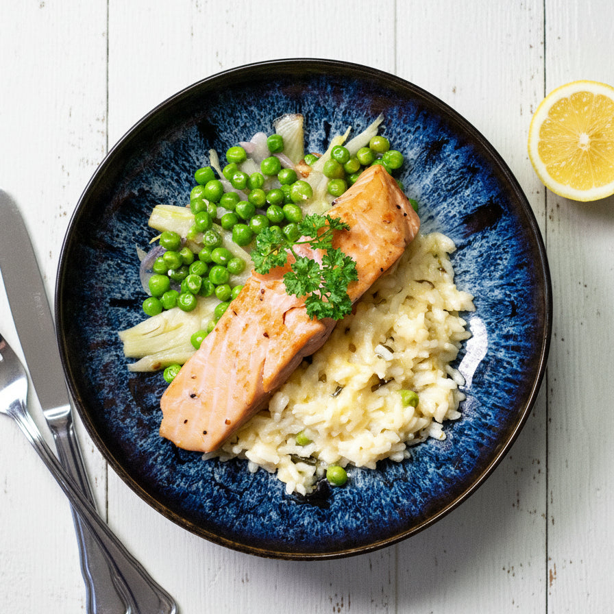 Pan-fried salmon with fennel & peas