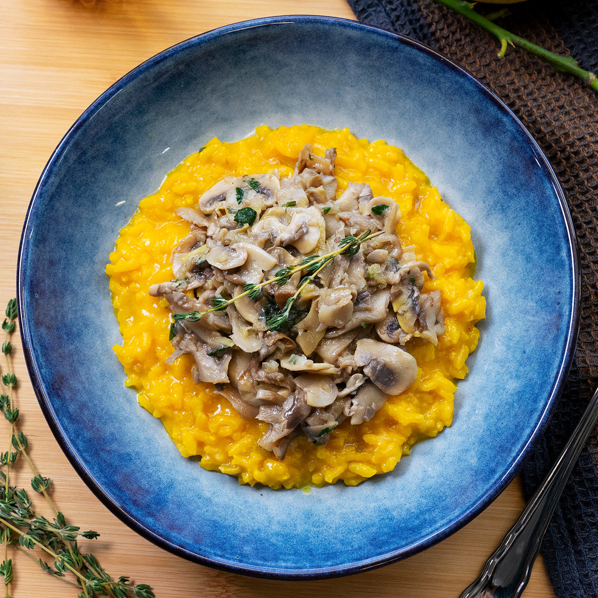 Risotto au safran avec champignons