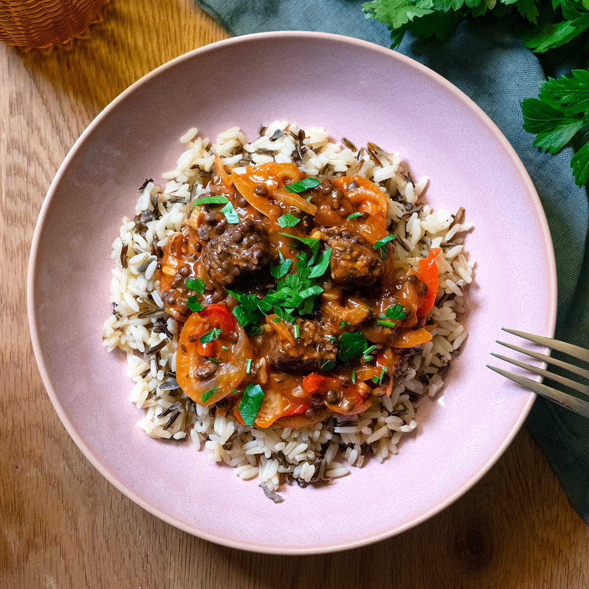 Goulash de Tempé Hongrois avec Riz Sauvage